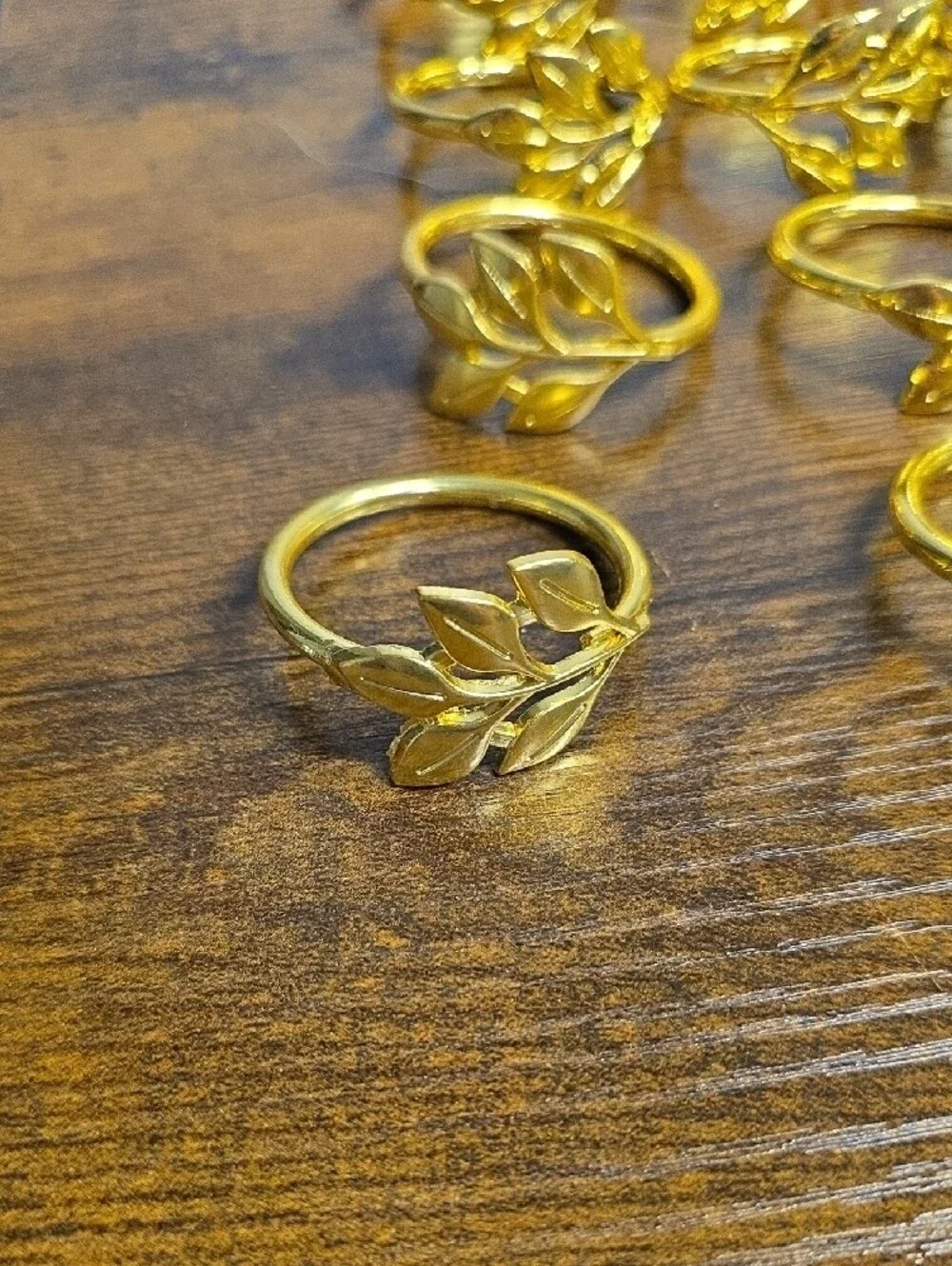 115 Bulk Gold Tone Leaf Napkin Rings Metallic Wedding Event Dinner Party Decor